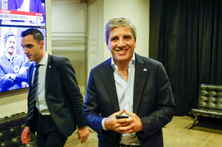 Caputo afirma que el Gobierno busca acumular reservas mucho más allá de lo que “cualquiera puede estar&nbsp;pensando”