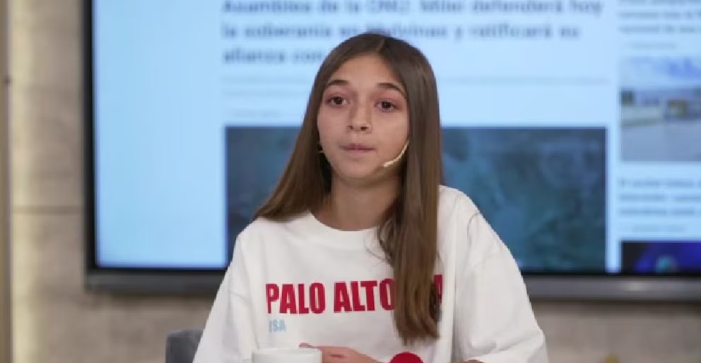 Una niña de 11 años presentó su colección de alta costura en Argentina Fashion&nbsp;Week